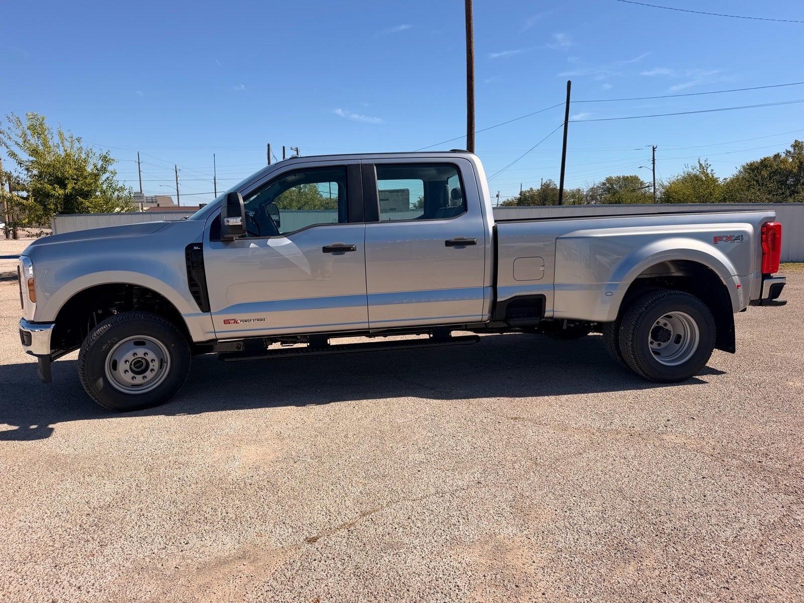2027 Ford F-350 Super Duty XL