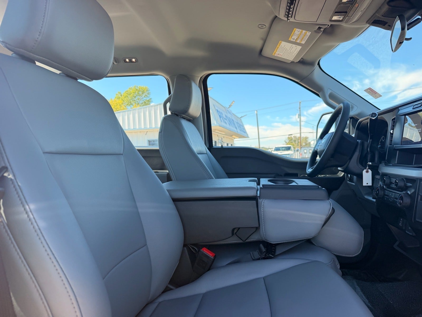 2027 Ford F-350 Super Duty XL