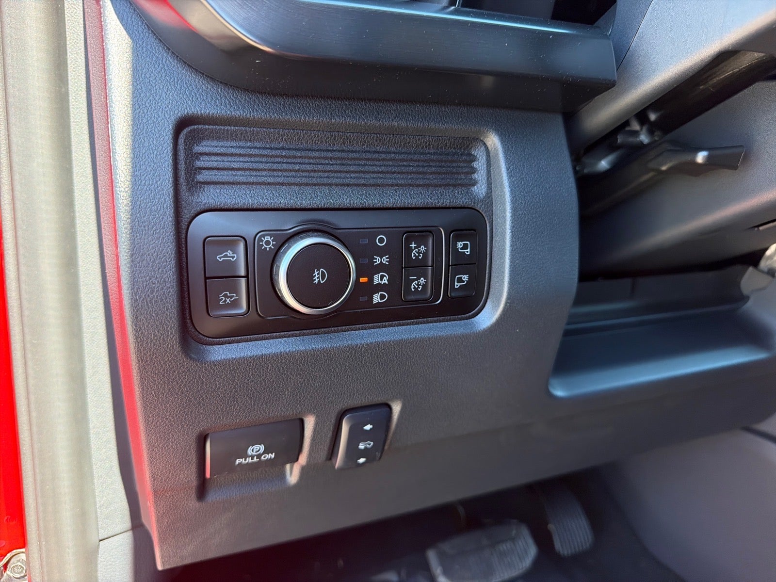 2027 Ford F-350 Super Duty Lariat