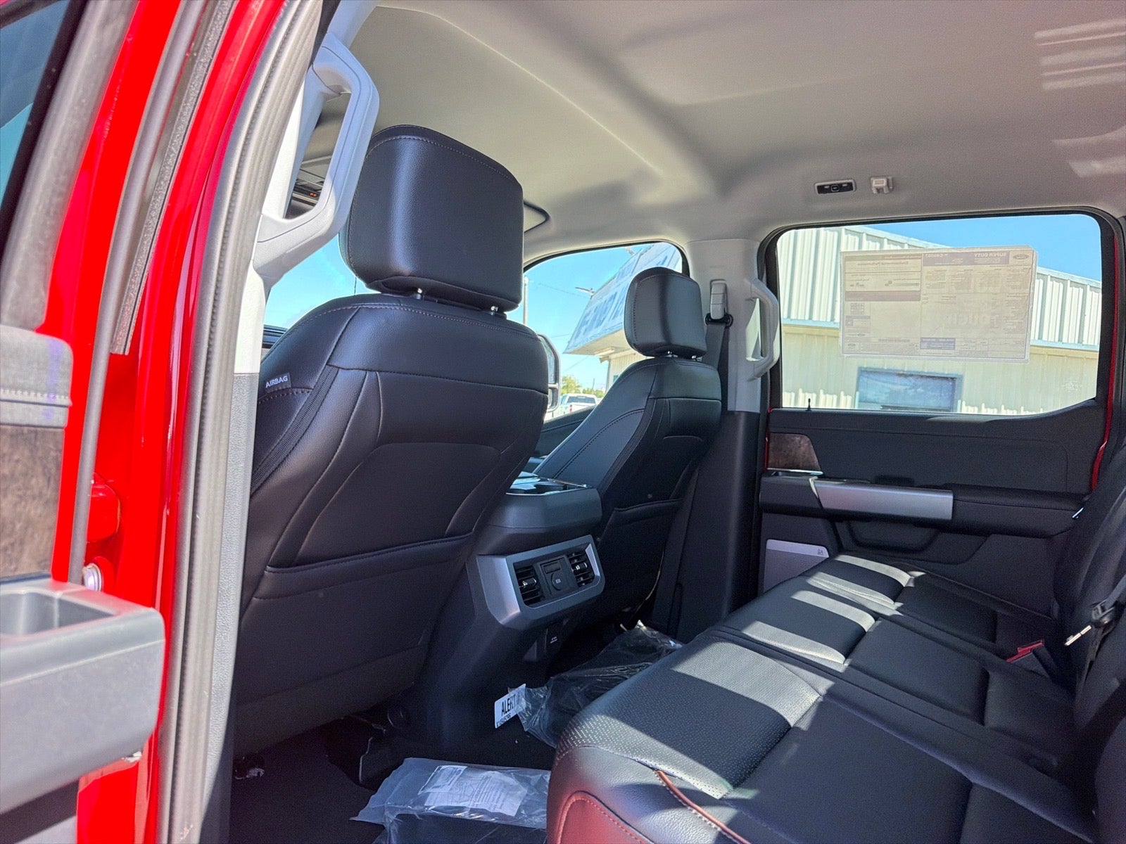 2027 Ford F-350 Super Duty Lariat