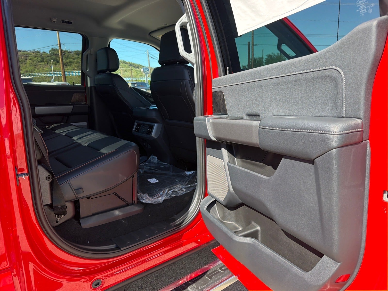2027 Ford F-350 Super Duty Lariat