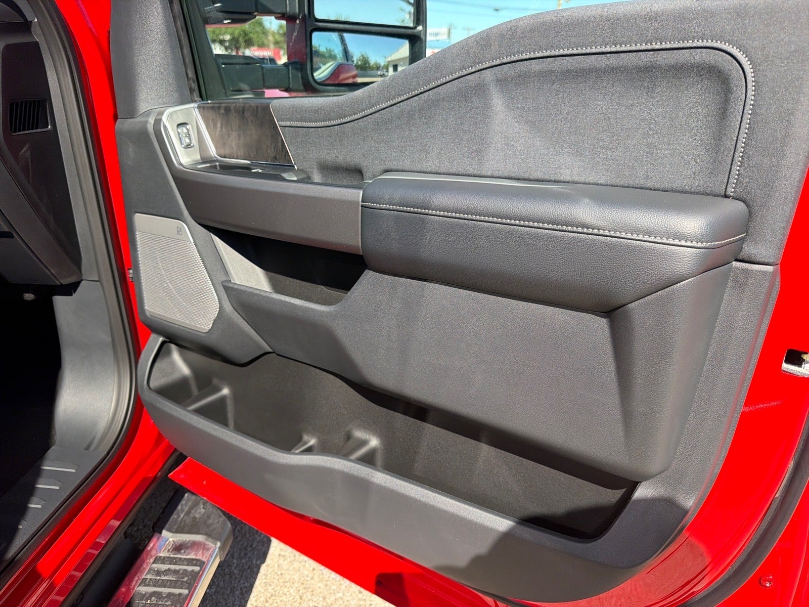 2027 Ford F-350 Super Duty Lariat