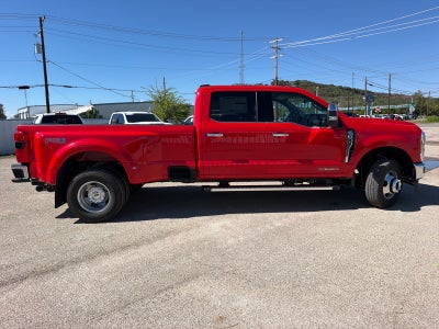 2027 Ford F-350 Super Duty Lariat