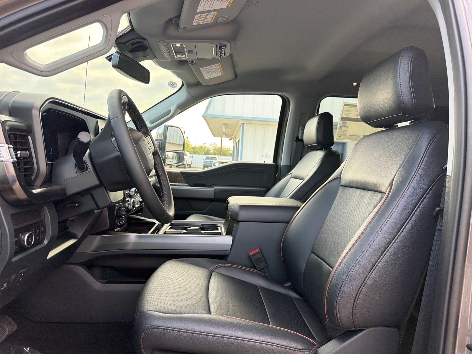 2027 Ford F-350 Super Duty Lariat