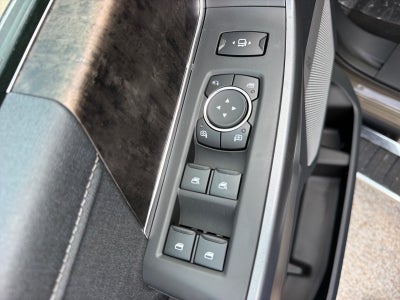 2027 Ford F-350 Super Duty Lariat