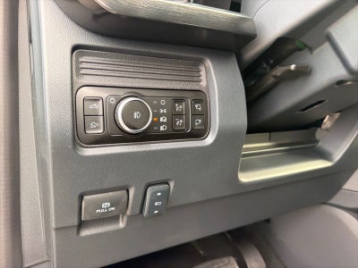 2027 Ford F-350 Super Duty Lariat