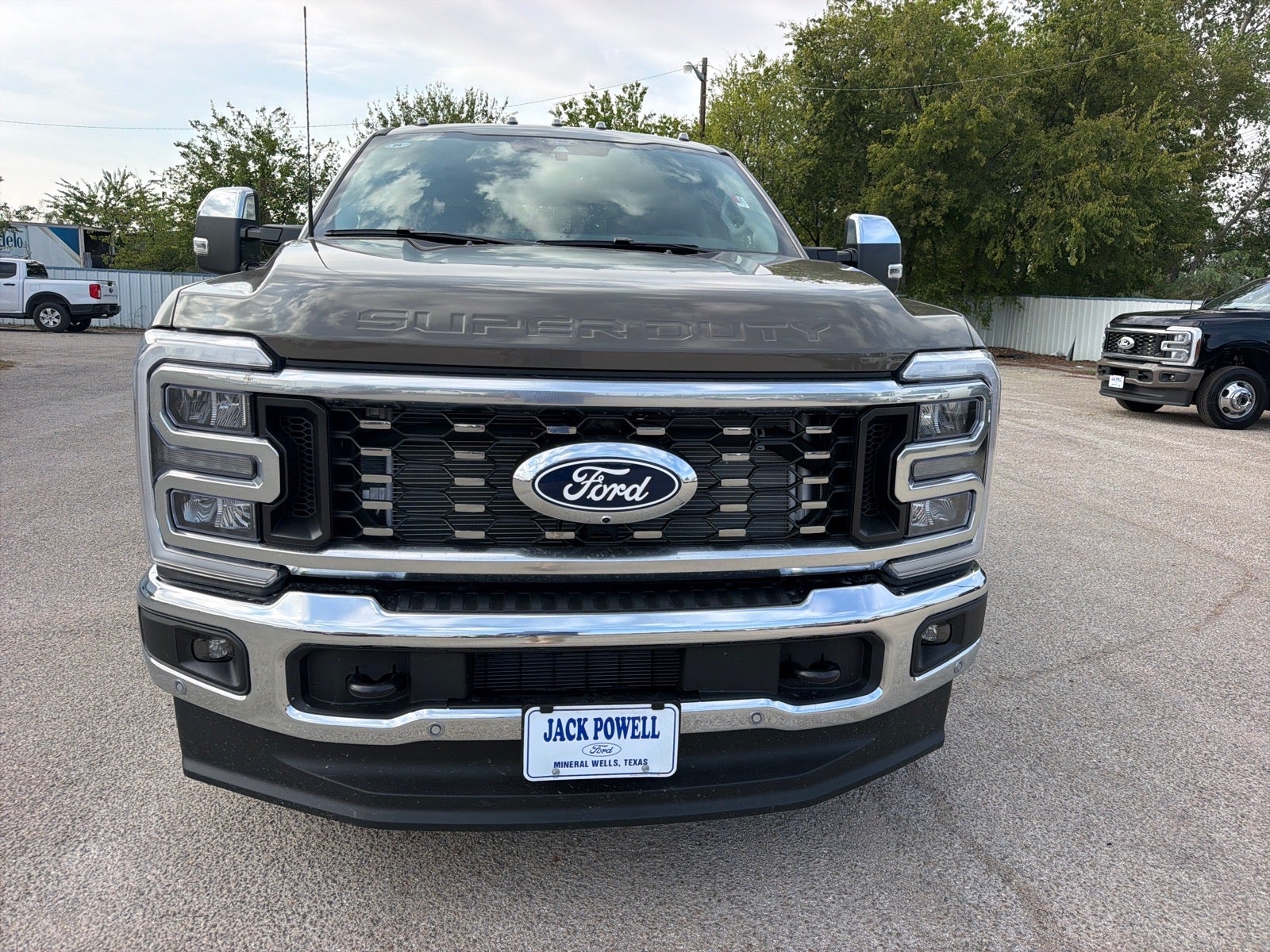 2027 Ford F-350 Super Duty Lariat