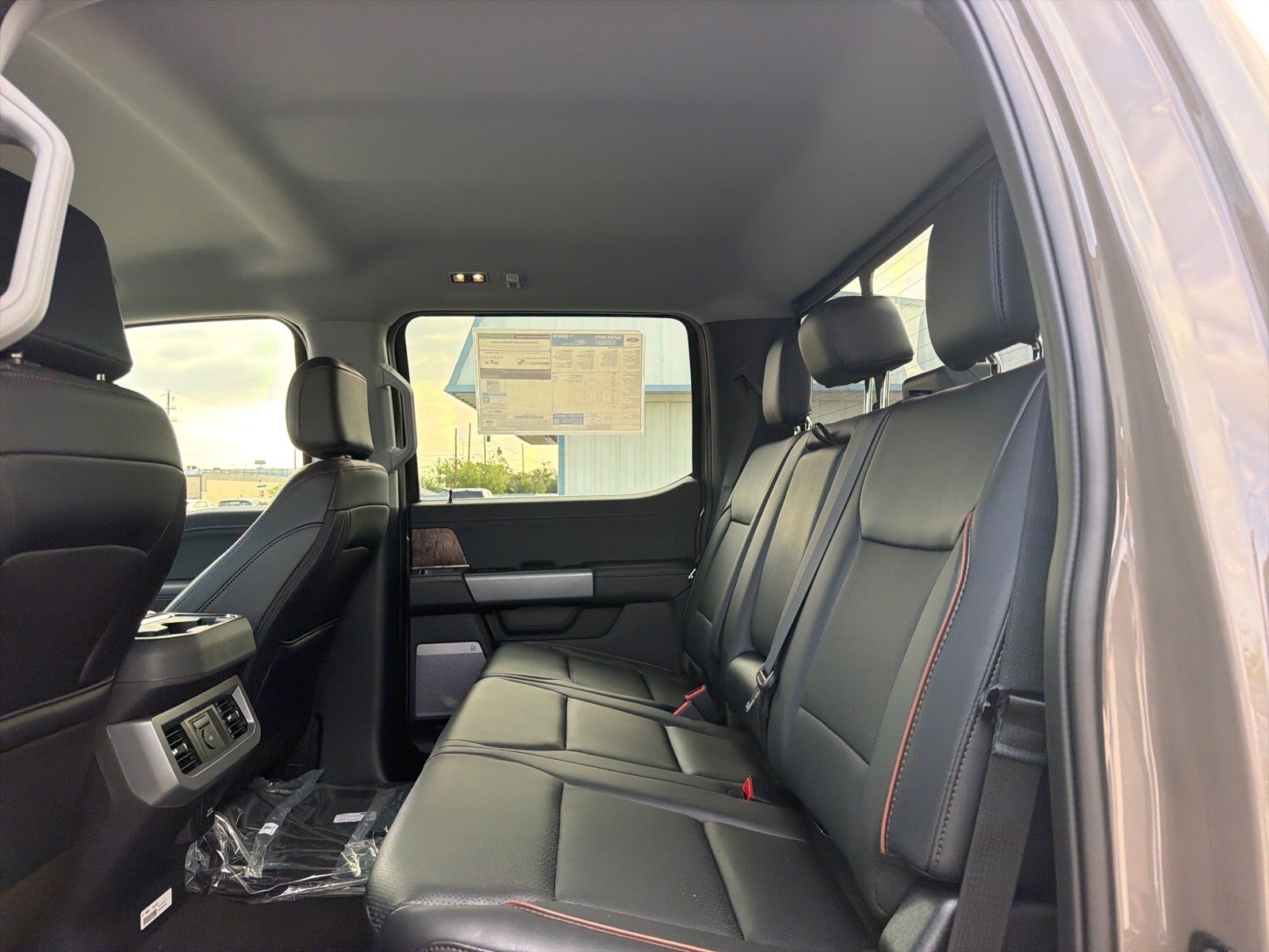2027 Ford F-350 Super Duty Lariat