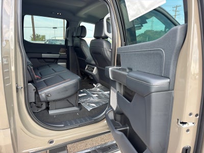 2027 Ford F-350 Super Duty Lariat
