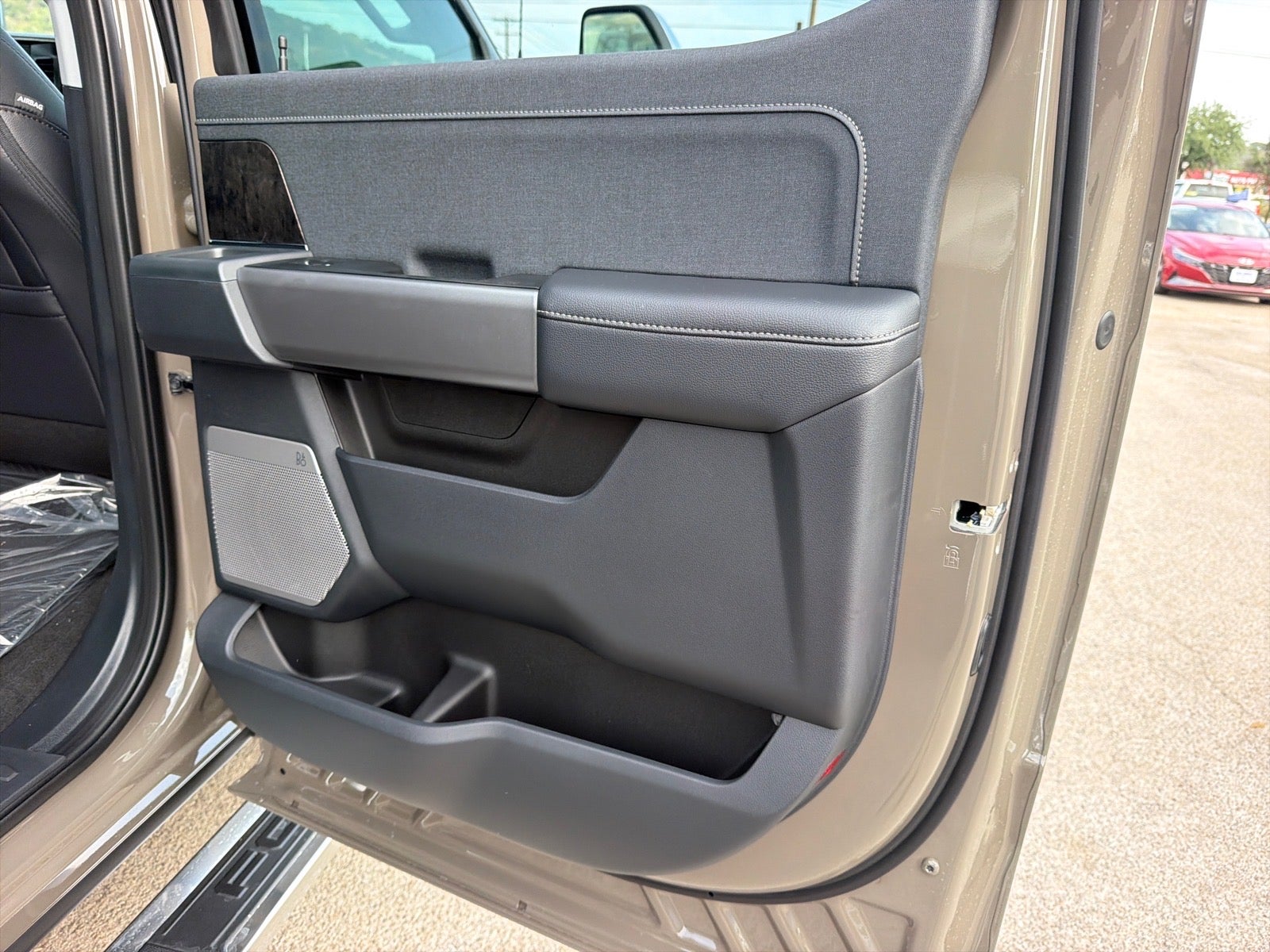 2027 Ford F-350 Super Duty Lariat