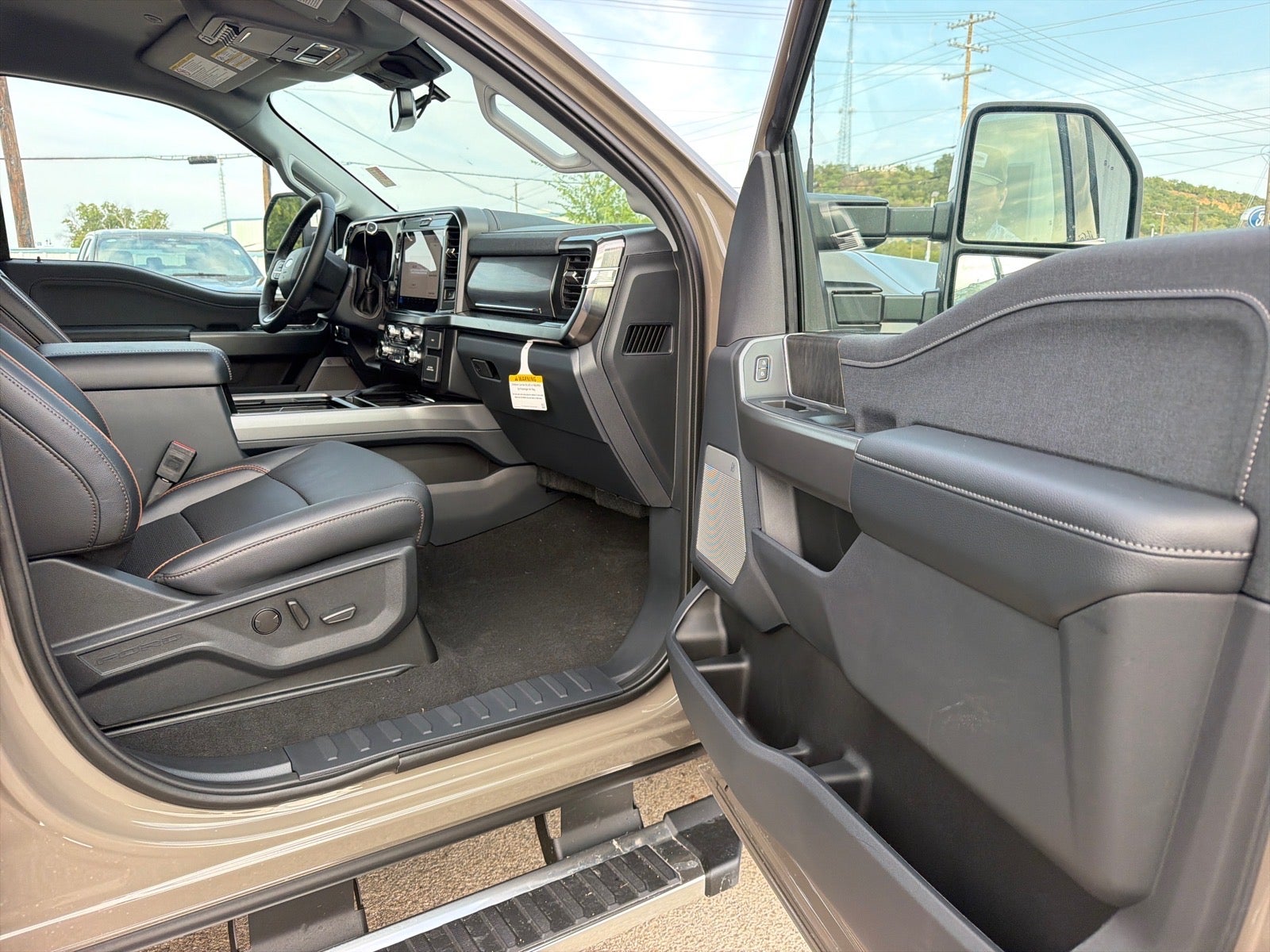 2027 Ford F-350 Super Duty Lariat