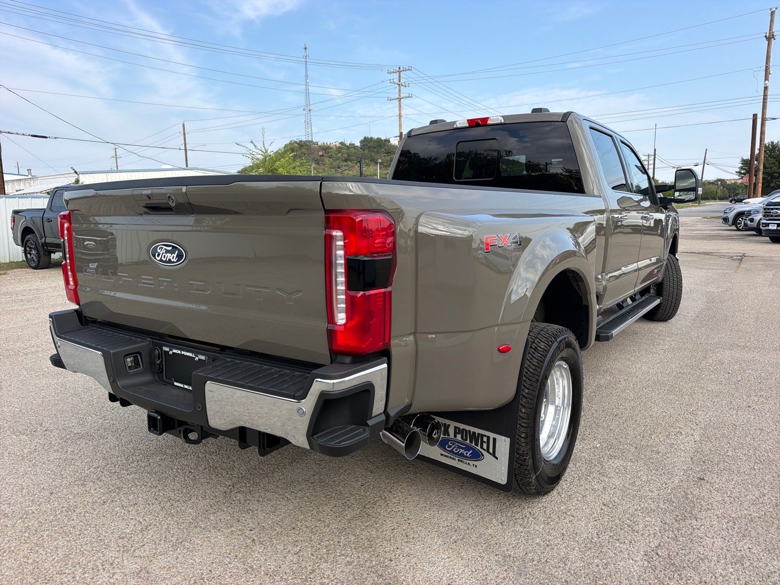 2027 Ford F-350 Super Duty Lariat