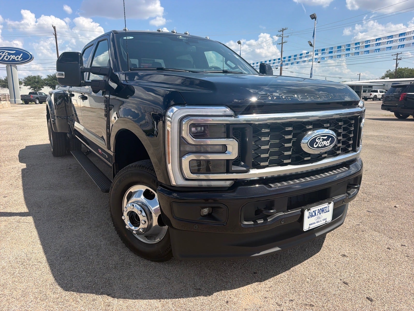 2027 Ford F-350 Super Duty Platinum