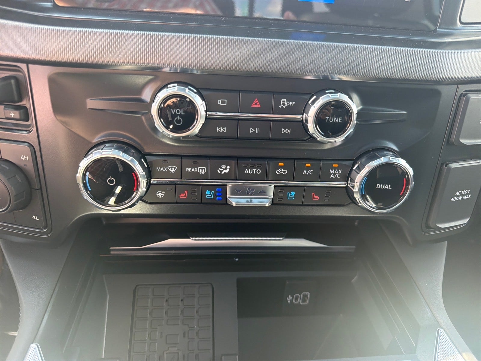 2027 Ford F-350 Super Duty Platinum