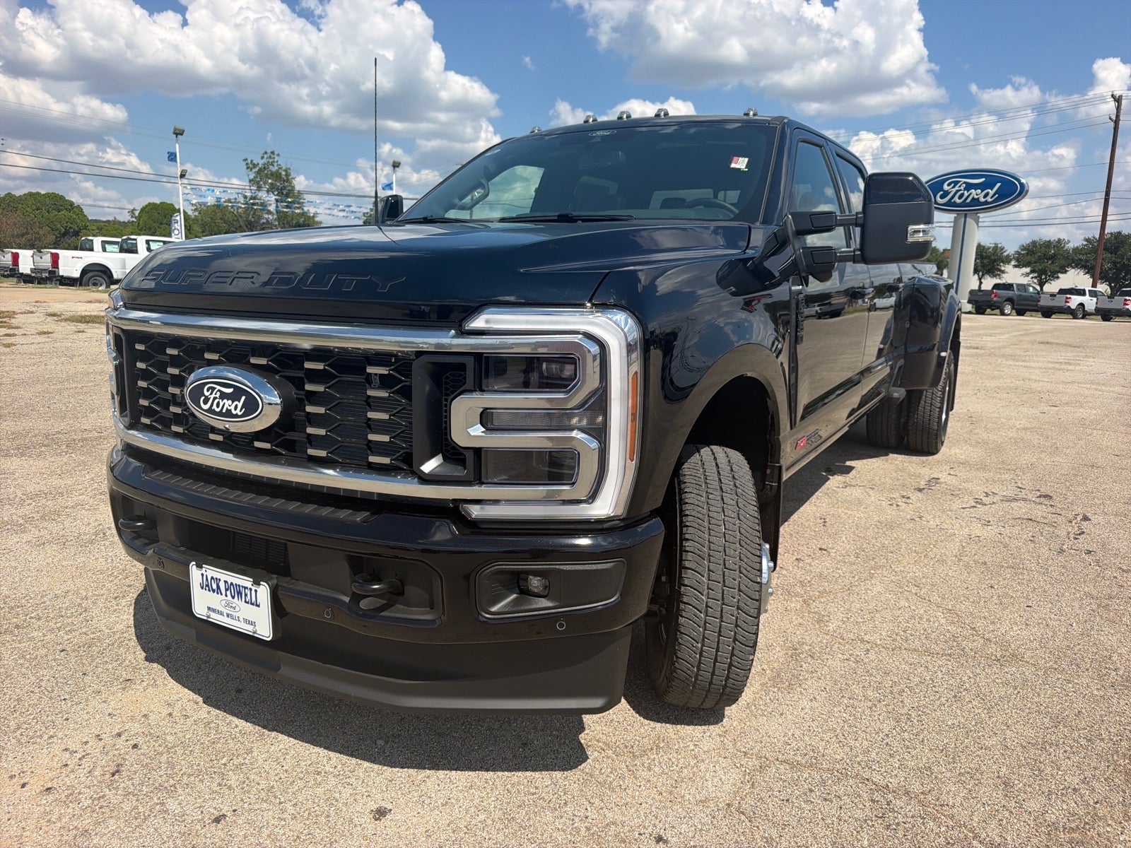 2027 Ford F-350 Super Duty Platinum