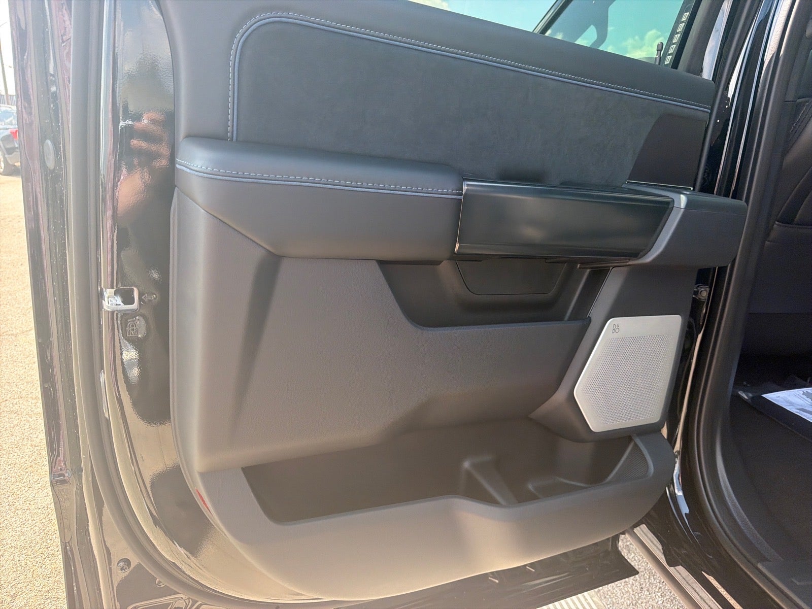 2027 Ford F-350 Super Duty Platinum