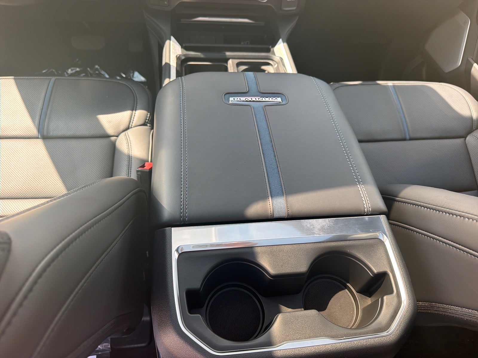 2027 Ford F-350 Super Duty Platinum