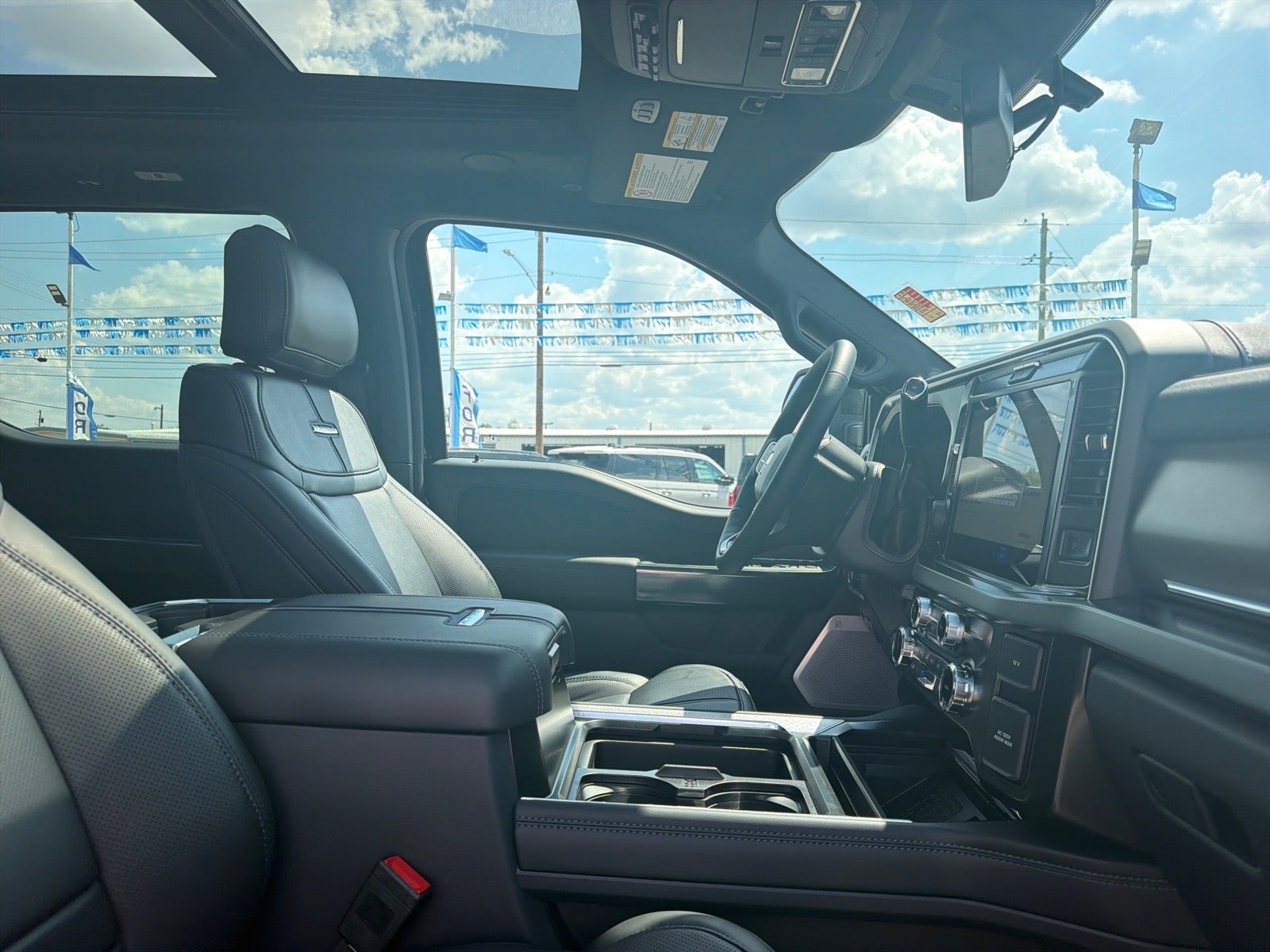 2027 Ford F-350 Super Duty Platinum