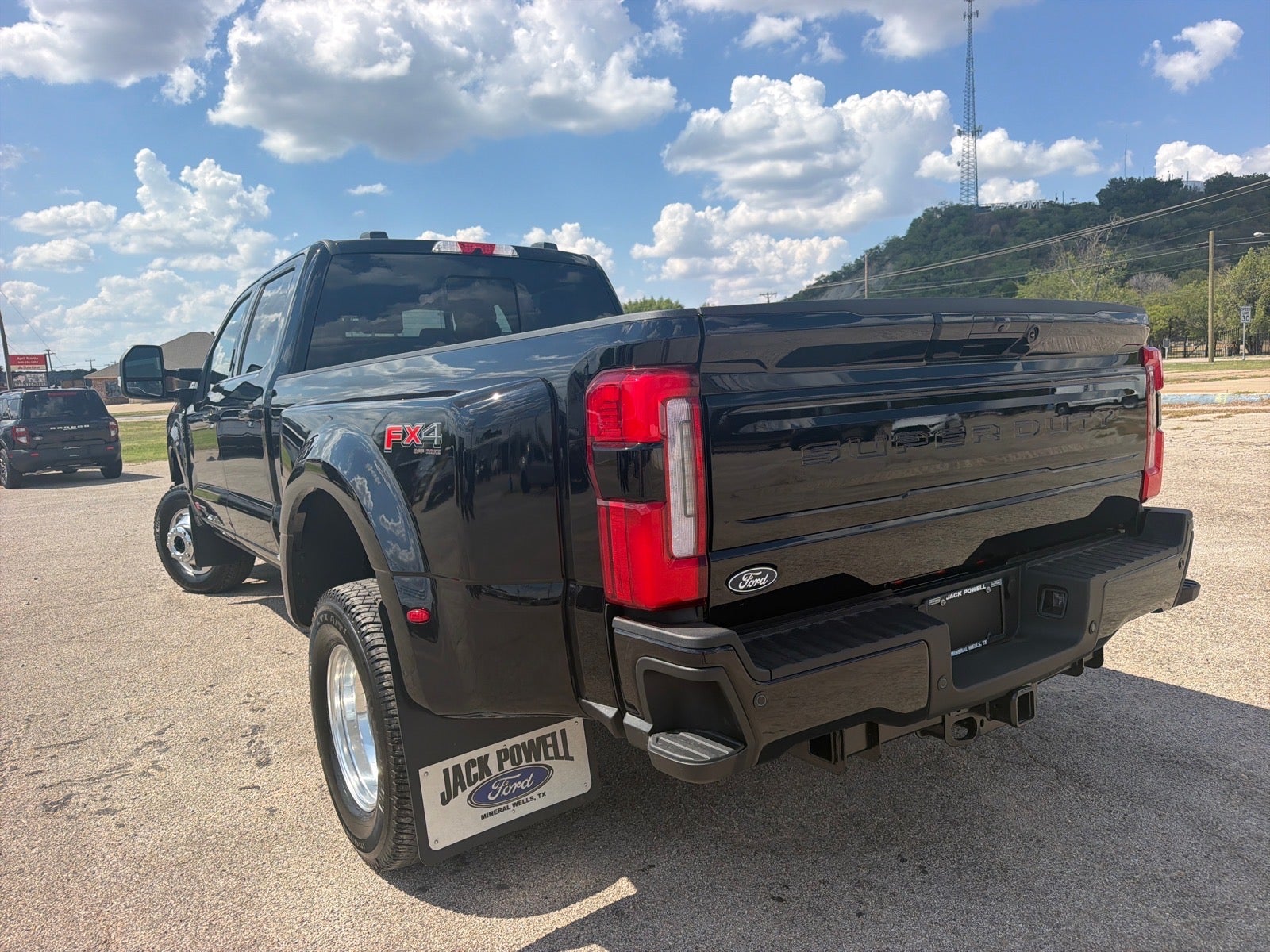 2027 Ford F-350 Super Duty Platinum