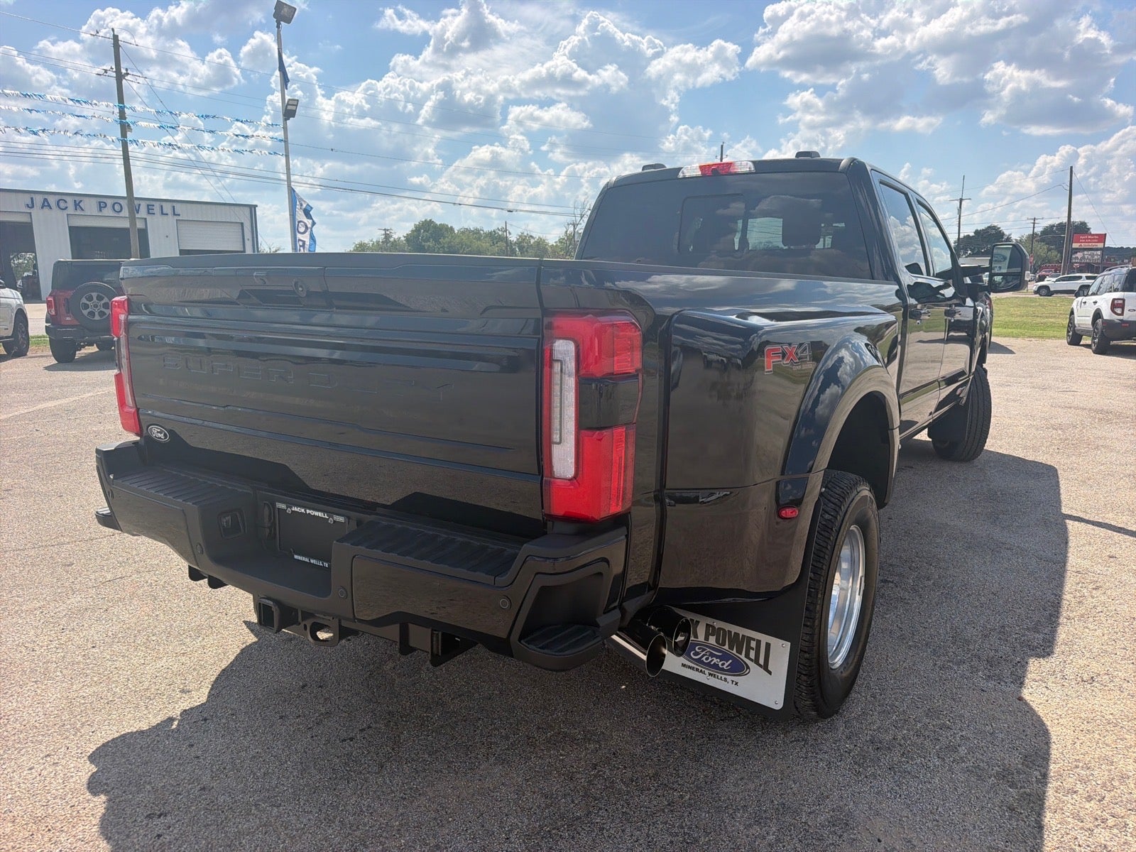 2027 Ford F-350 Super Duty Platinum