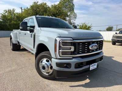 2027 Ford F-350 Super Duty Platinum