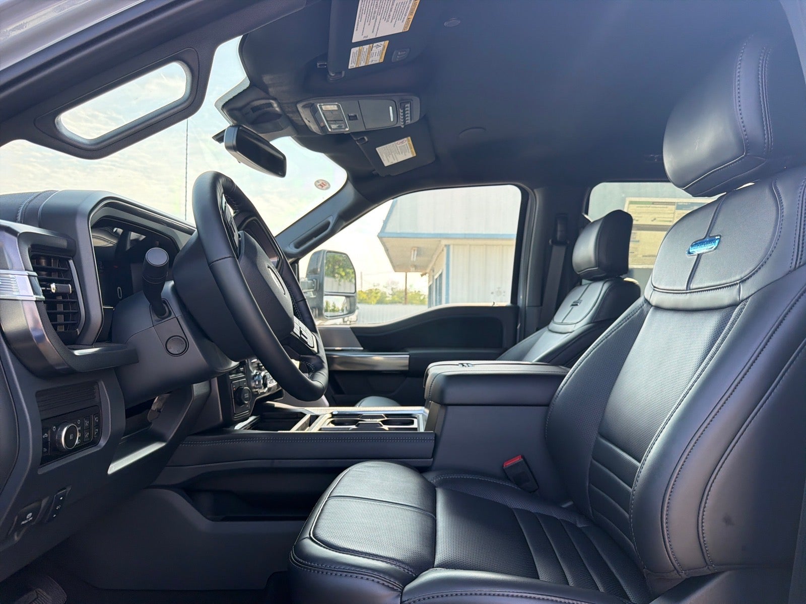2027 Ford F-350 Super Duty Platinum