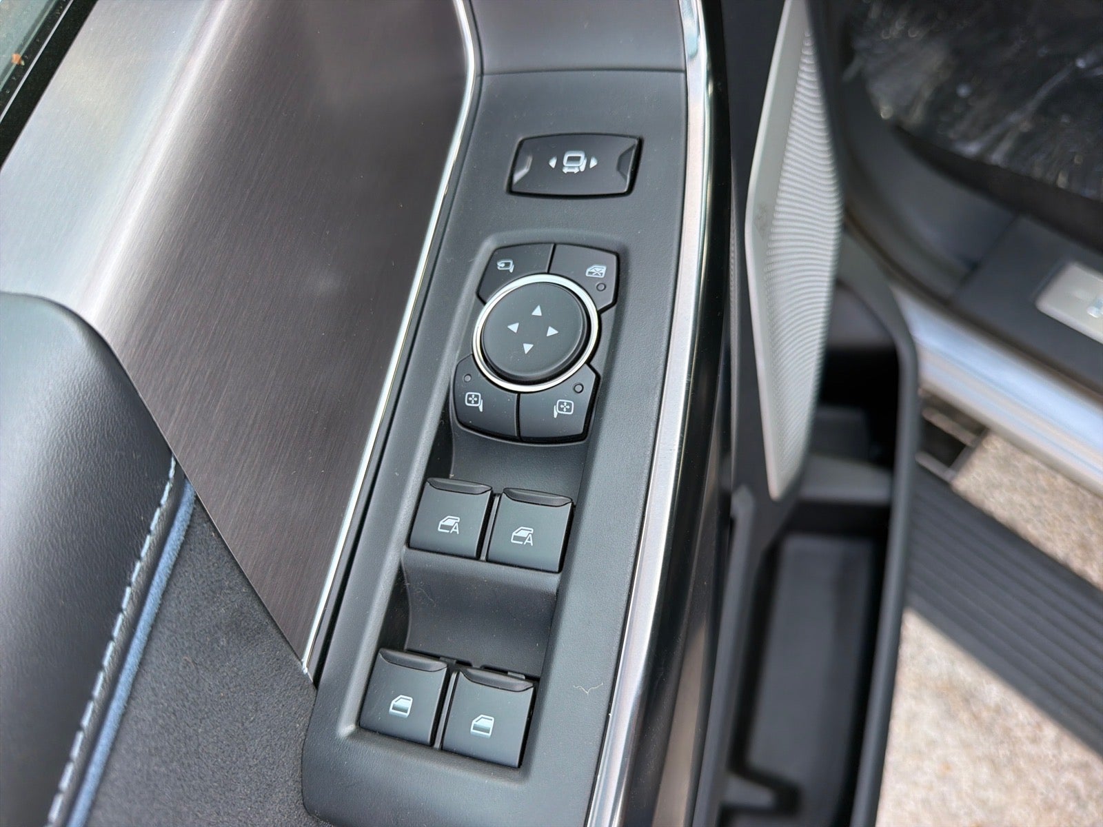 2027 Ford F-350 Super Duty Platinum