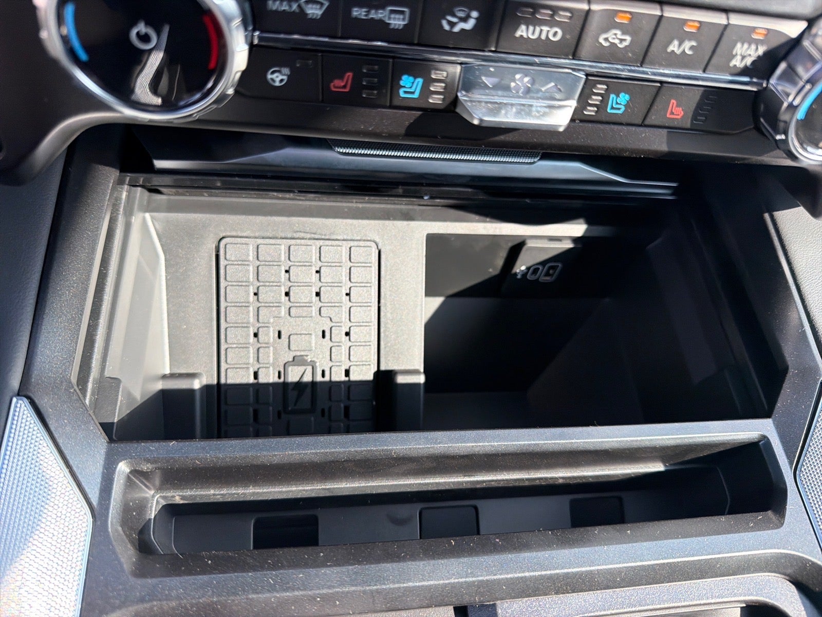 2027 Ford F-350 Super Duty Platinum