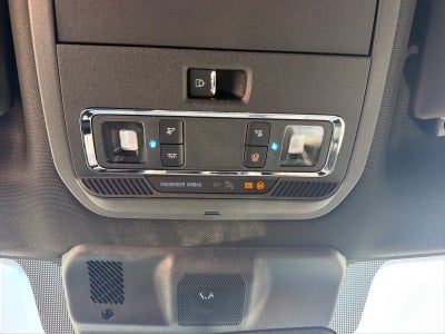 2027 Ford F-350 Super Duty Platinum