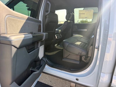 2027 Ford F-350 Super Duty Platinum