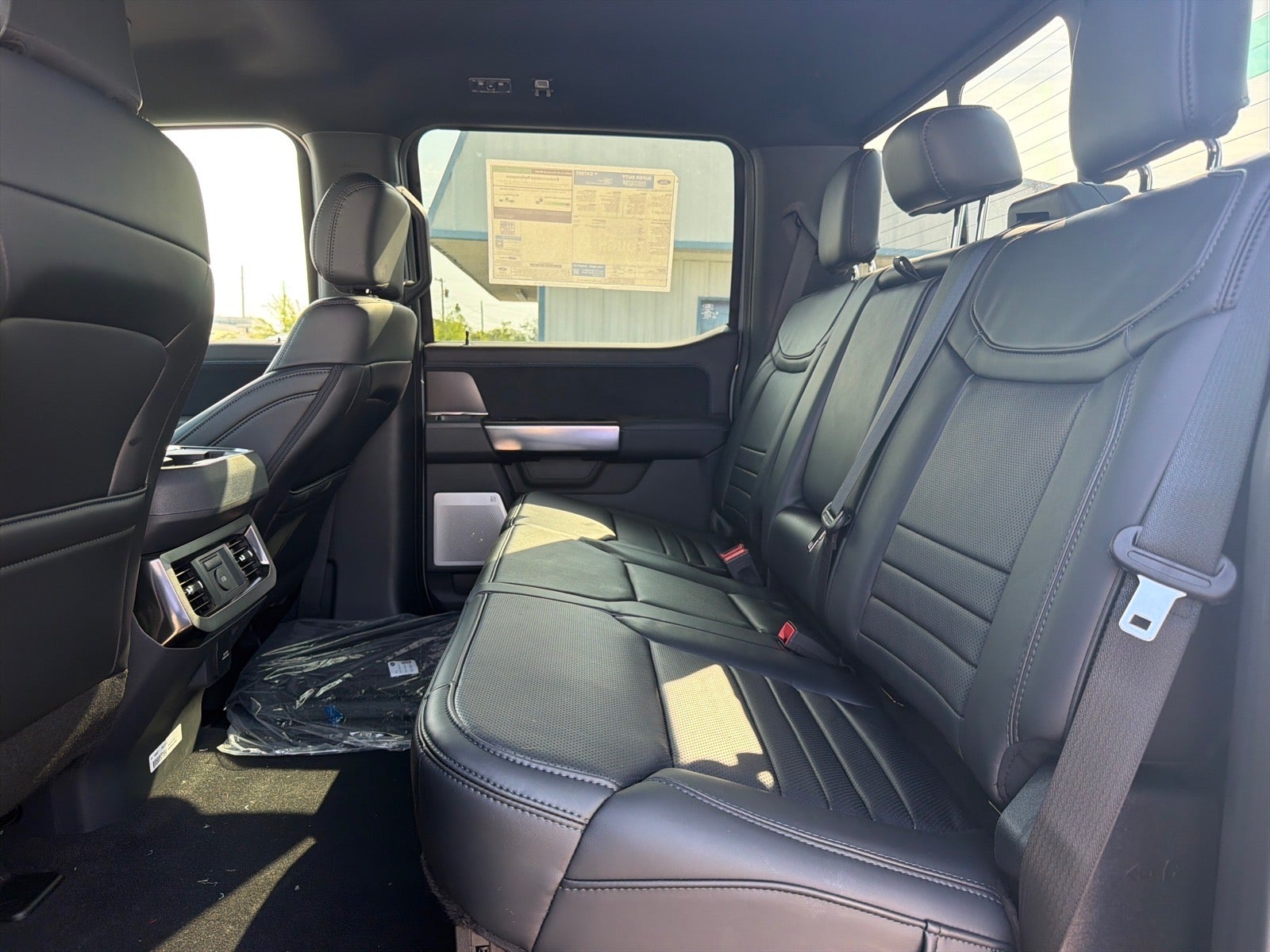 2027 Ford F-350 Super Duty Platinum