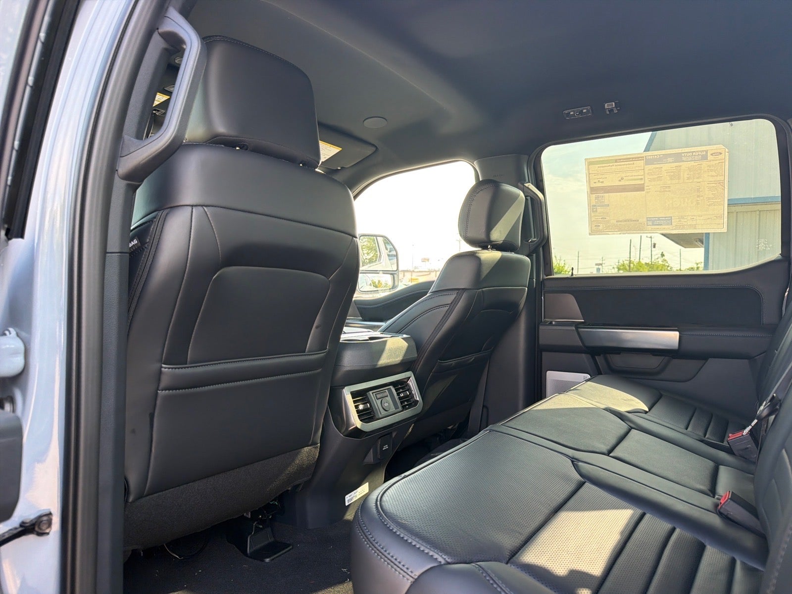 2027 Ford F-350 Super Duty Platinum
