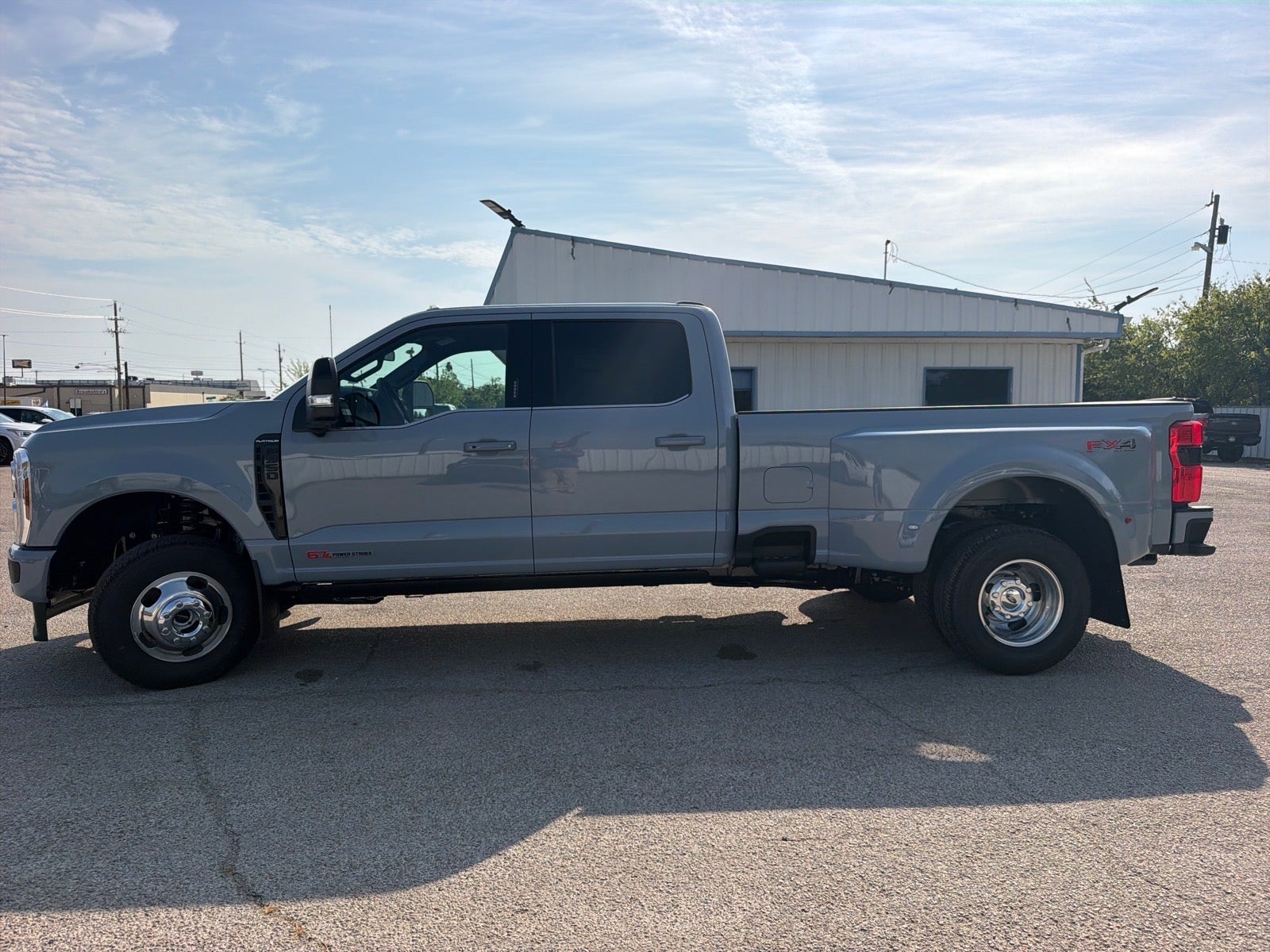 2027 Ford F-350 Super Duty Platinum