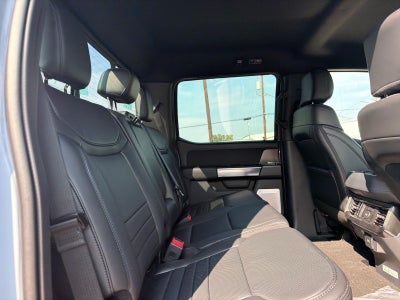 2027 Ford F-350 Super Duty Platinum