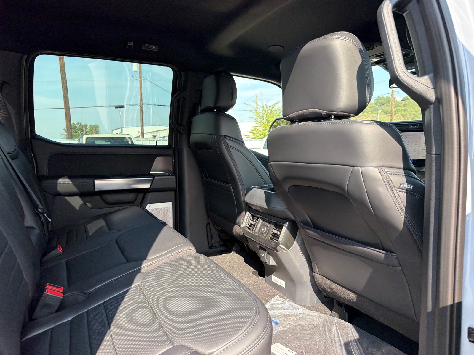 2027 Ford F-350 Super Duty Platinum