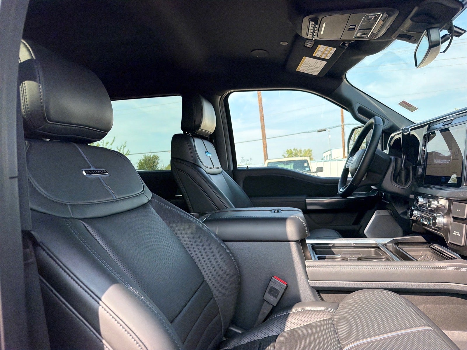 2027 Ford F-350 Super Duty Platinum