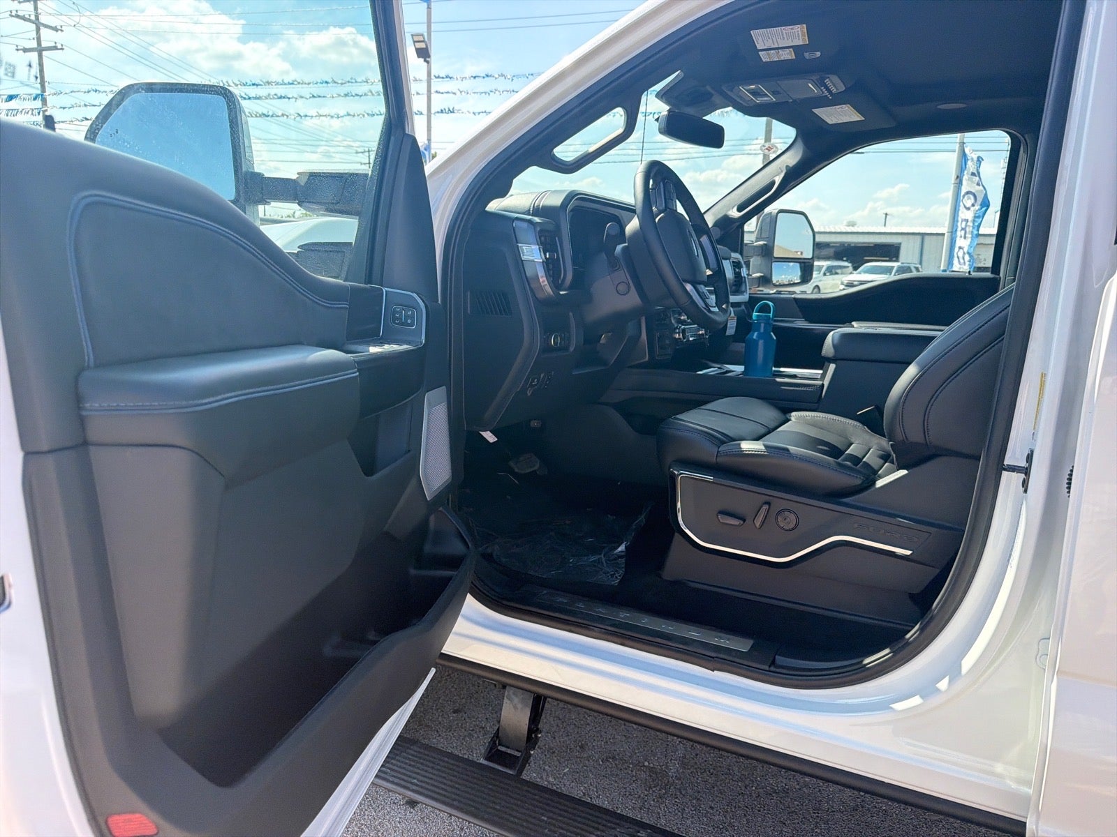 2027 Ford F-350 Super Duty Platinum