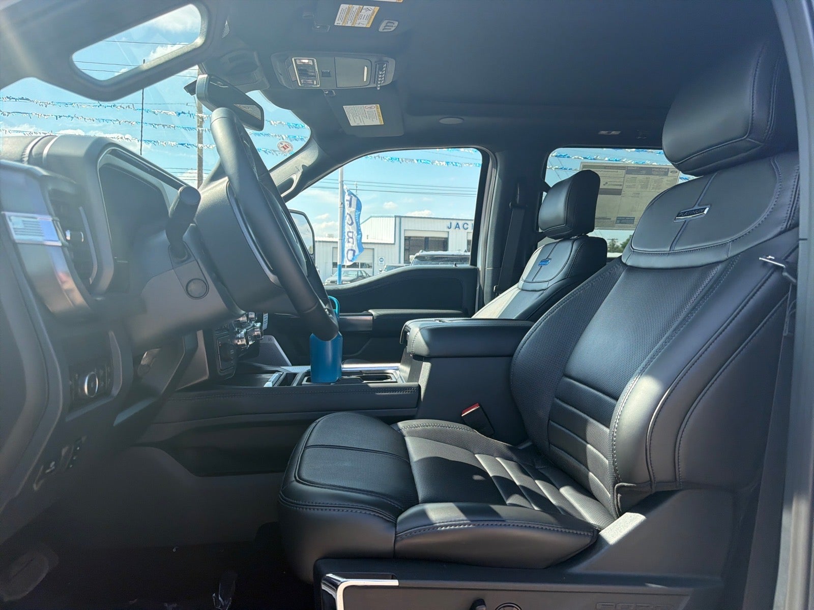 2027 Ford F-350 Super Duty Platinum