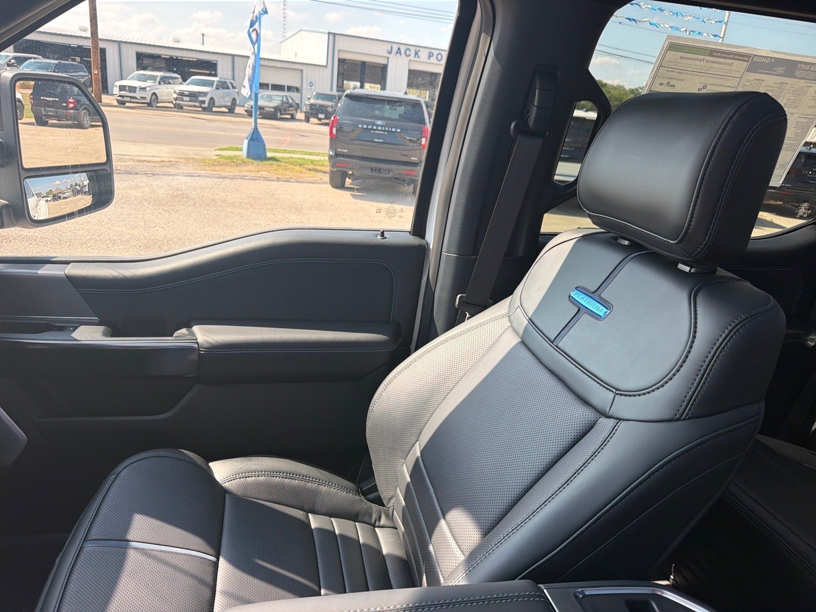 2027 Ford F-350 Super Duty Platinum