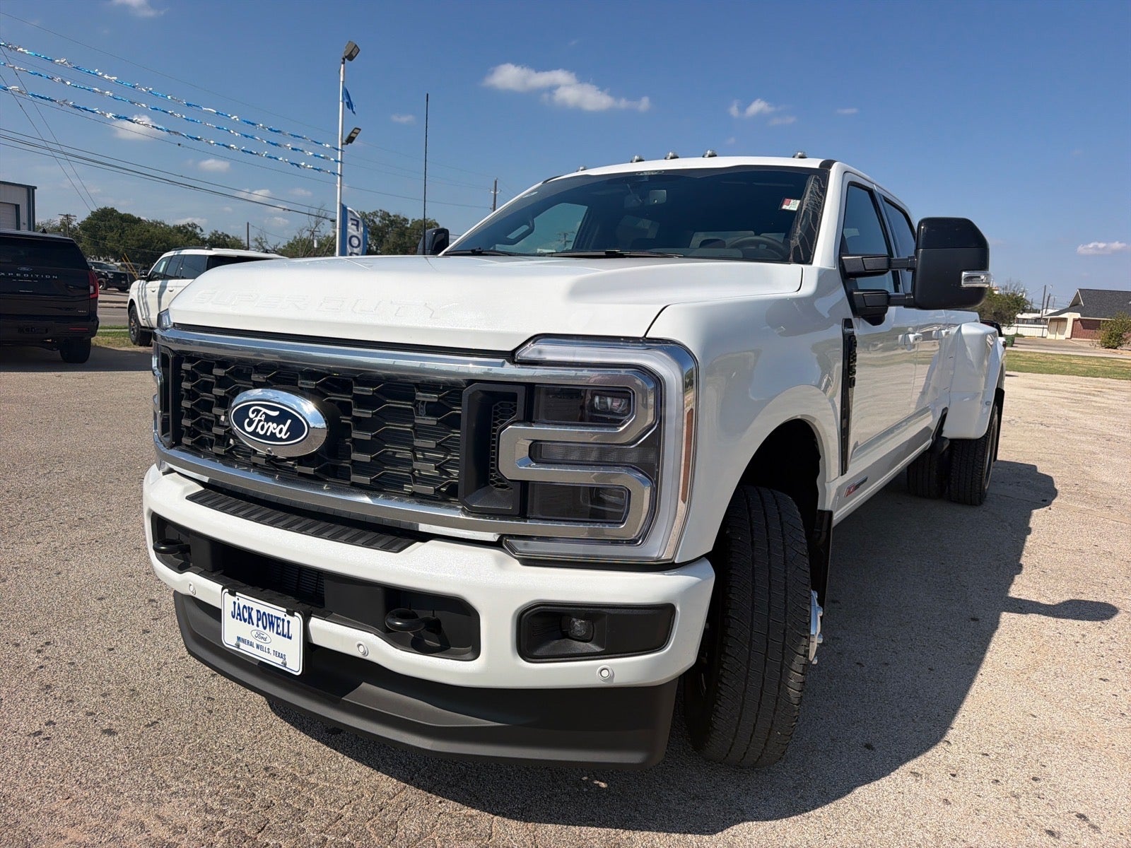 2027 Ford F-350 Super Duty Platinum