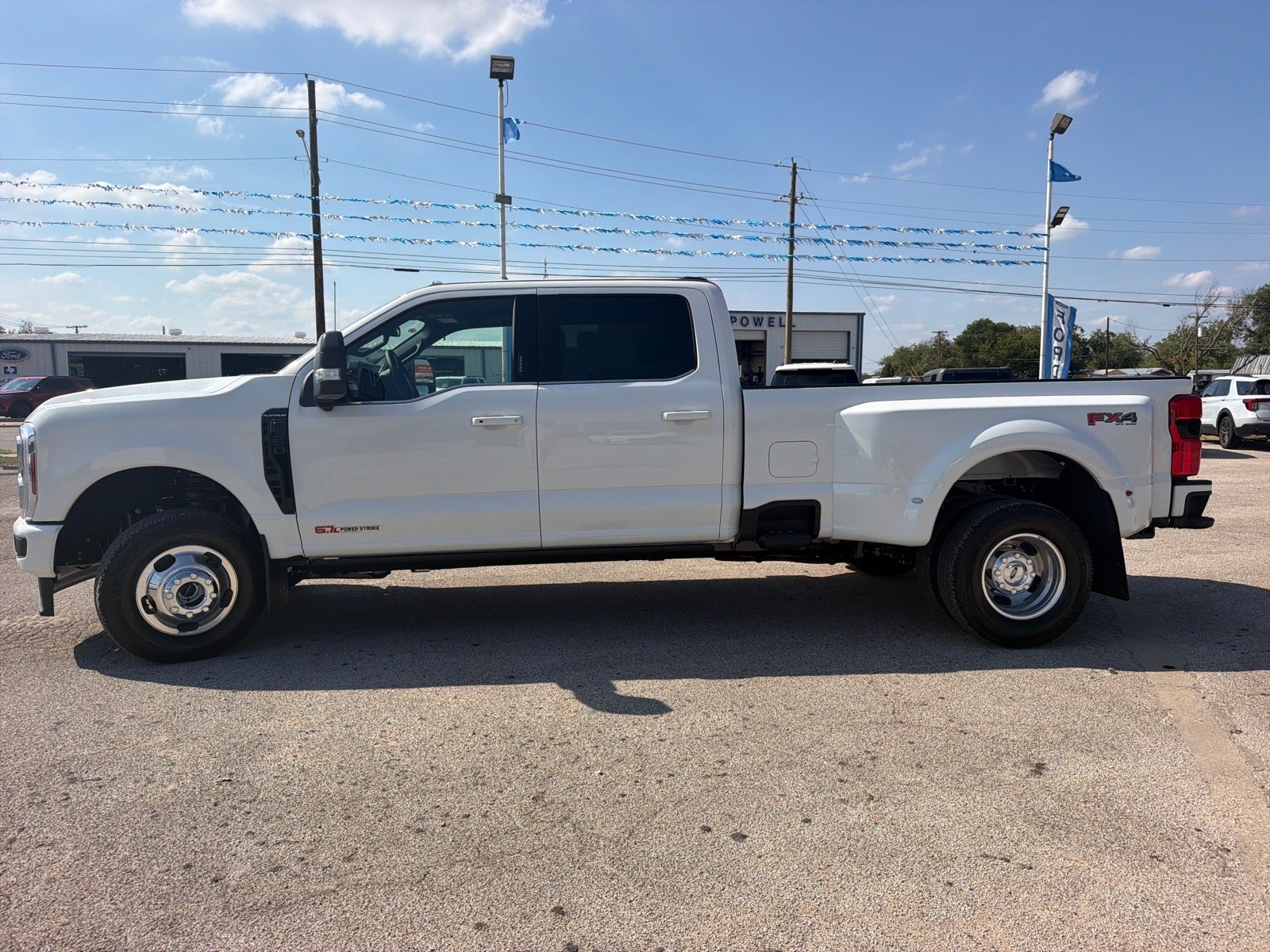 2027 Ford F-350 Super Duty Platinum