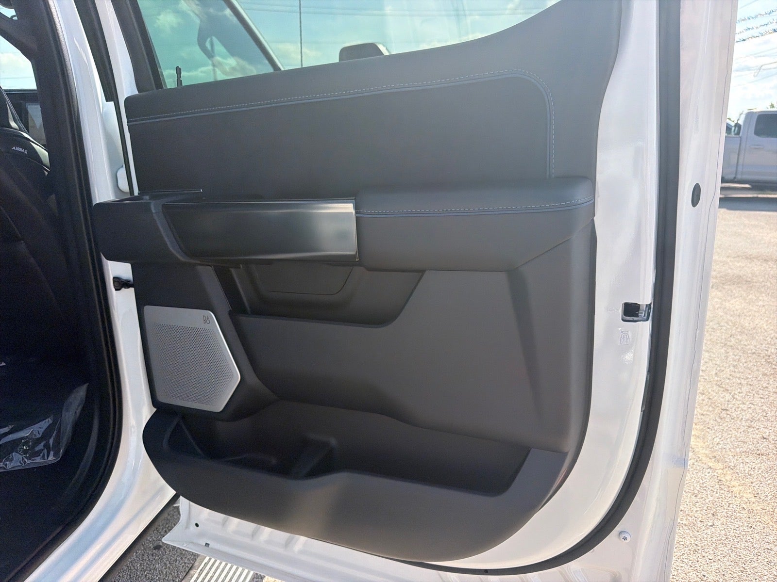 2027 Ford F-350 Super Duty Platinum