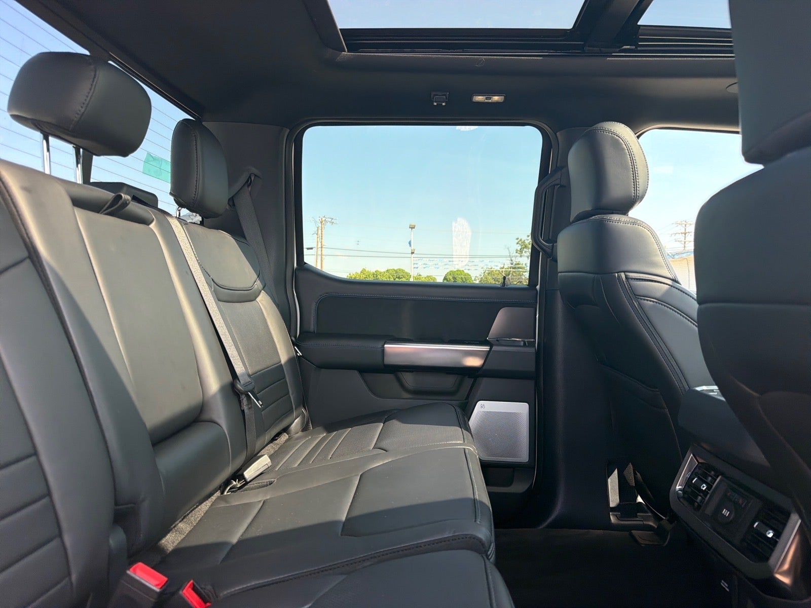 2027 Ford F-350 Super Duty Platinum