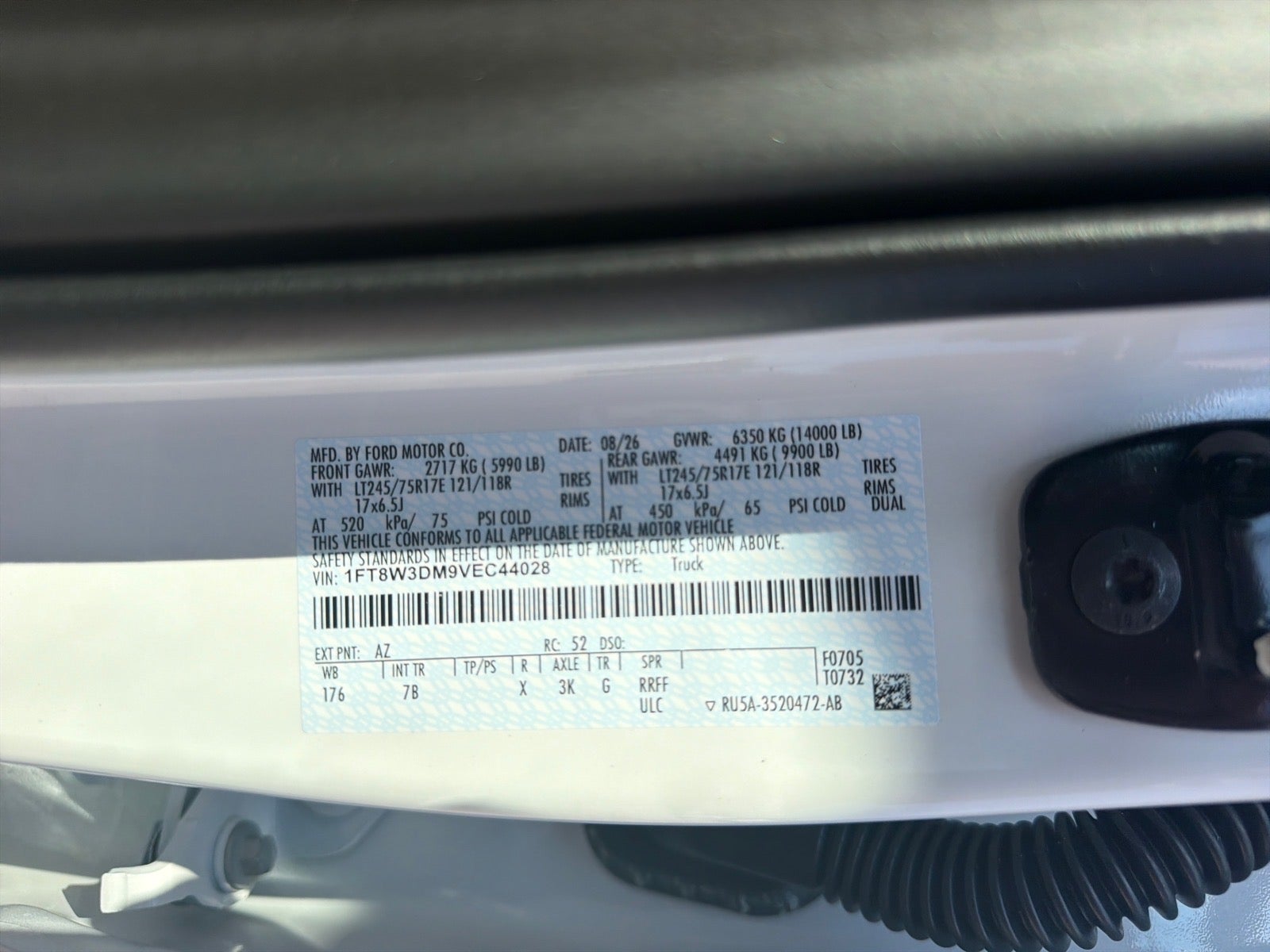 2027 Ford F-350 Super Duty Platinum