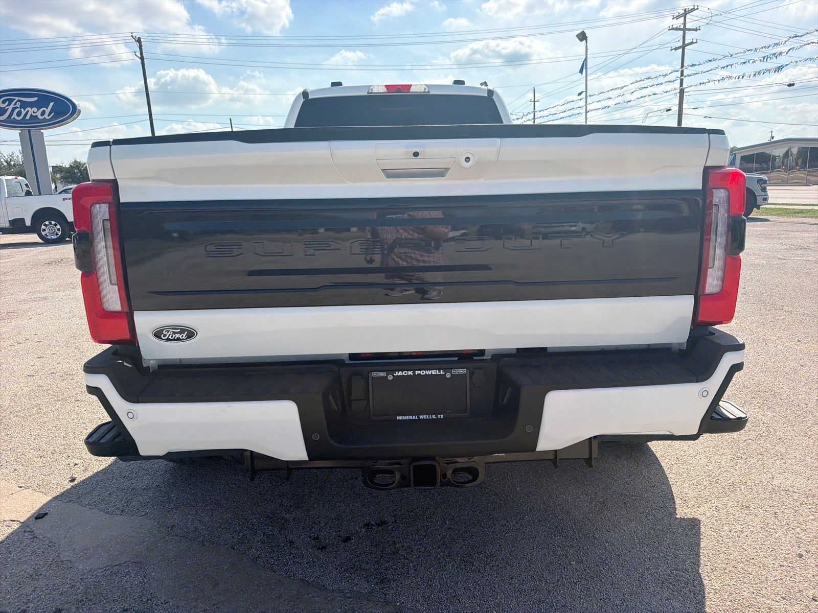 2027 Ford F-350 Super Duty Platinum