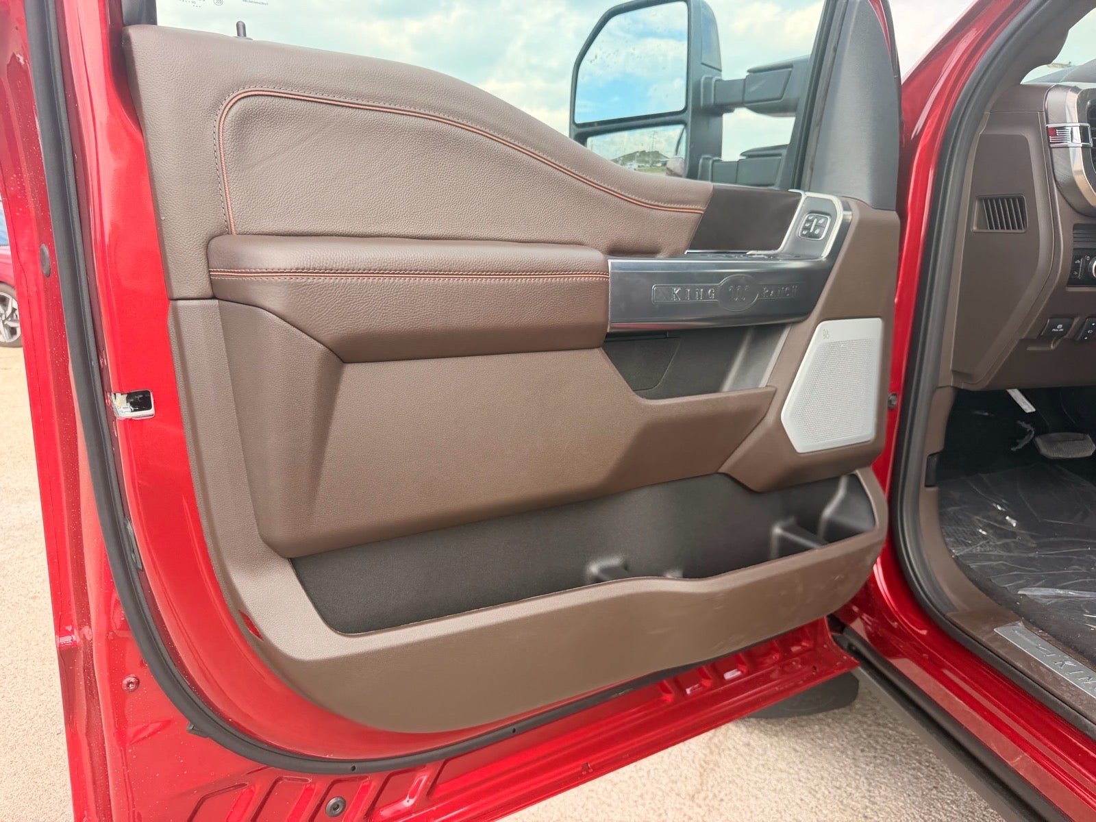 2027 Ford F-350 Super Duty King Ranch