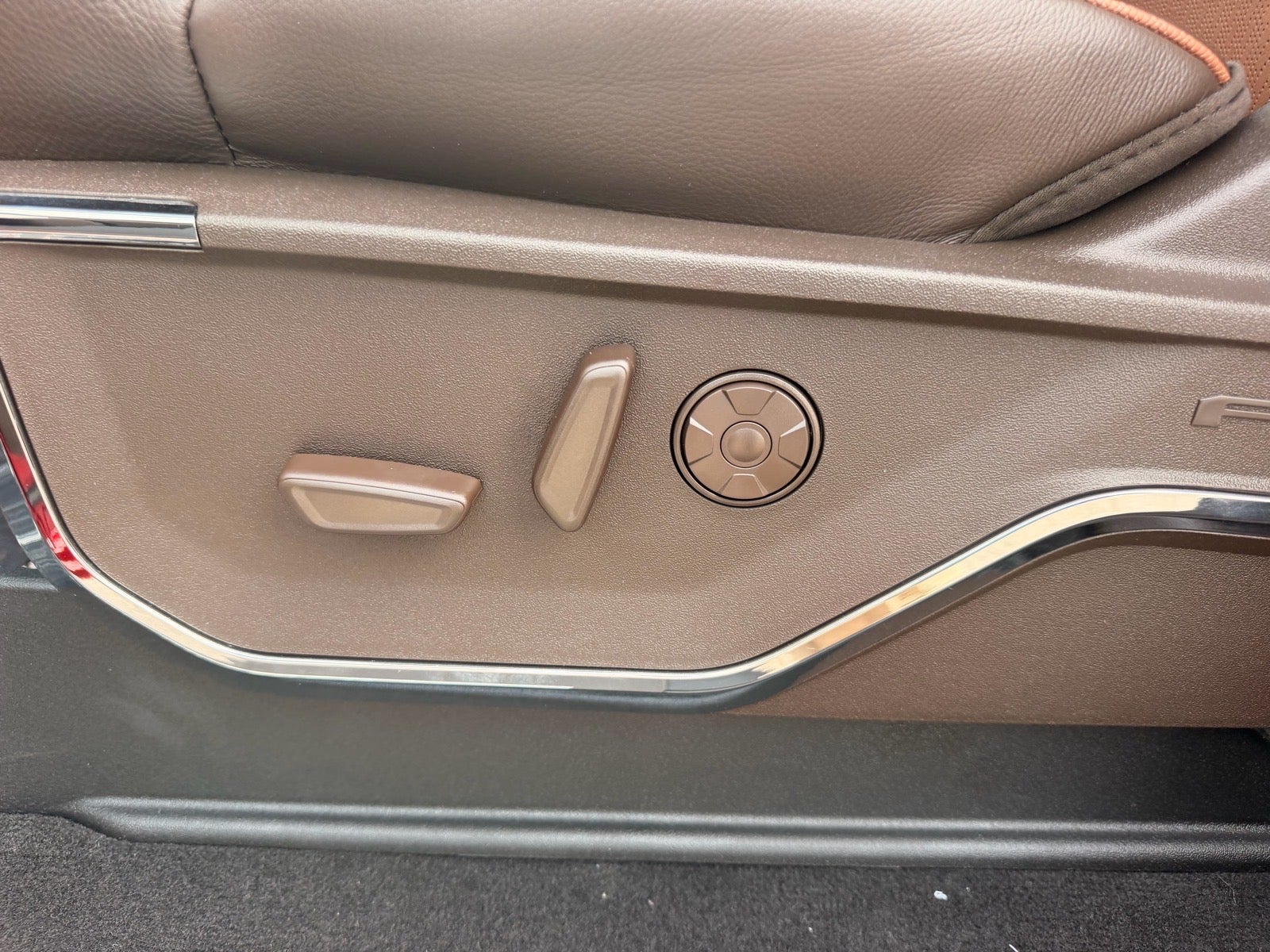2027 Ford F-350 Super Duty King Ranch