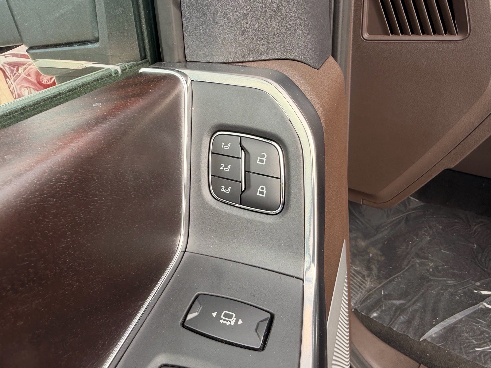 2027 Ford F-350 Super Duty King Ranch