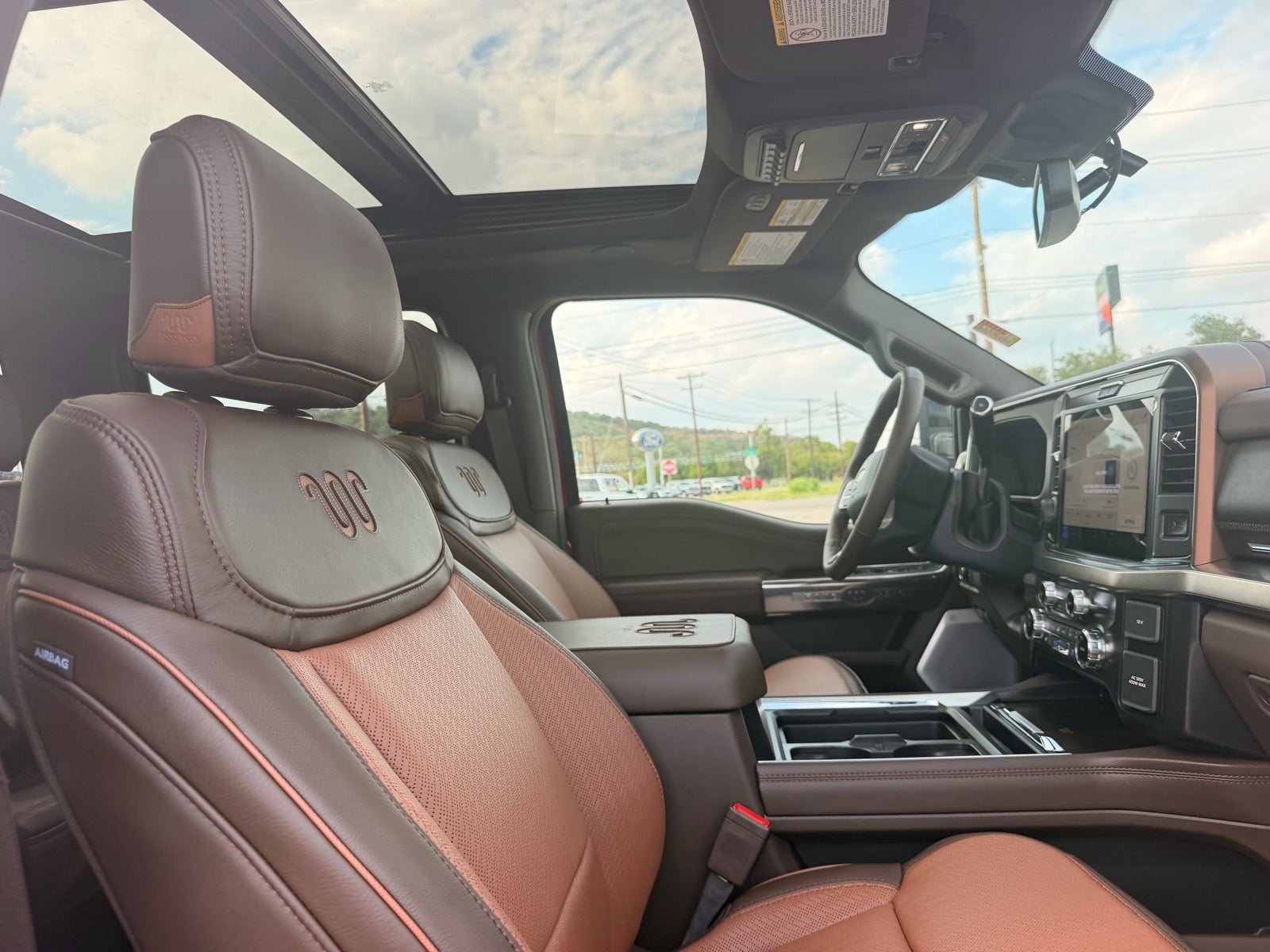 2027 Ford F-350 Super Duty King Ranch