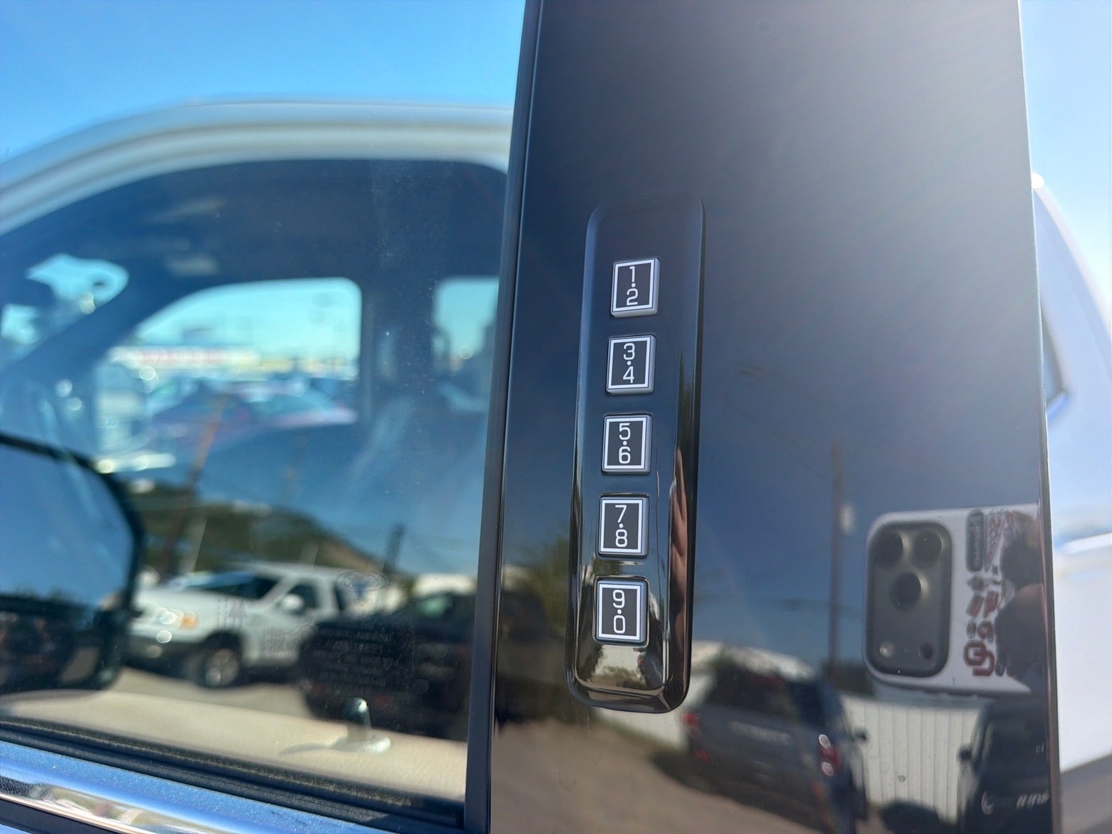 2027 Ford F-350 Super Duty King Ranch